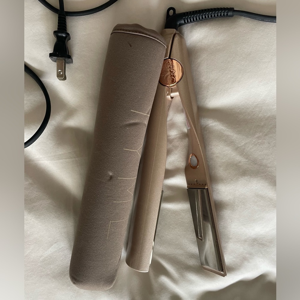 Tyme Iron Pro hair curler and straightener
